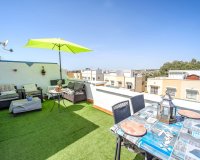 Herverkoop - Semi Detached -
Los Altos - Res Valle de los pinos