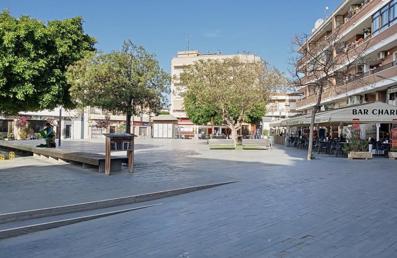 Herverkoop - Semi Detached -
Los Montesinos - PUEBLO CENTRO