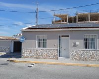 Herverkoop - Semi Detached -
Los Montesinos - PUEBLO CENTRO