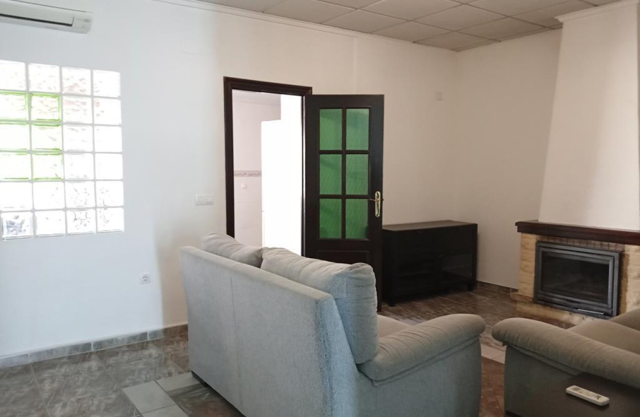 Herverkoop - Semi Detached -
Los Montesinos - PUEBLO CENTRO