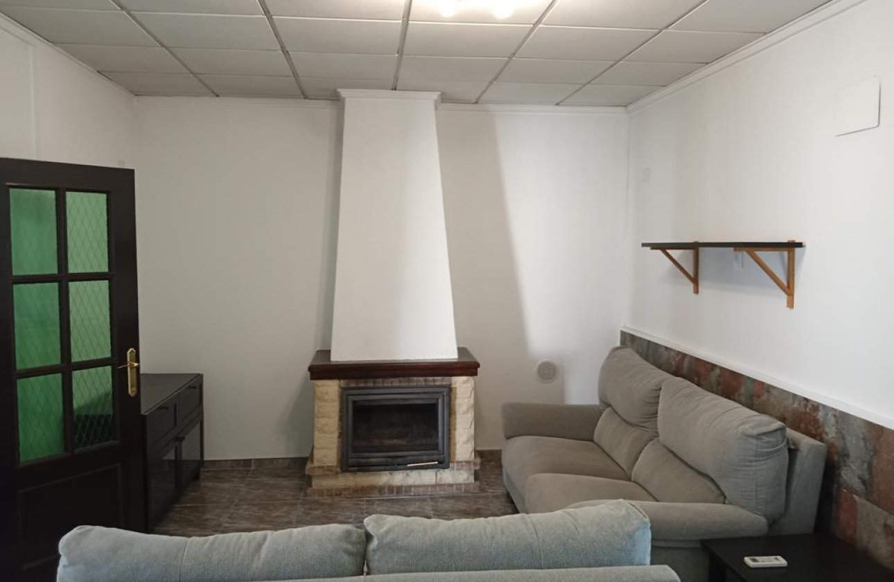 Herverkoop - Semi Detached -
Los Montesinos - PUEBLO CENTRO