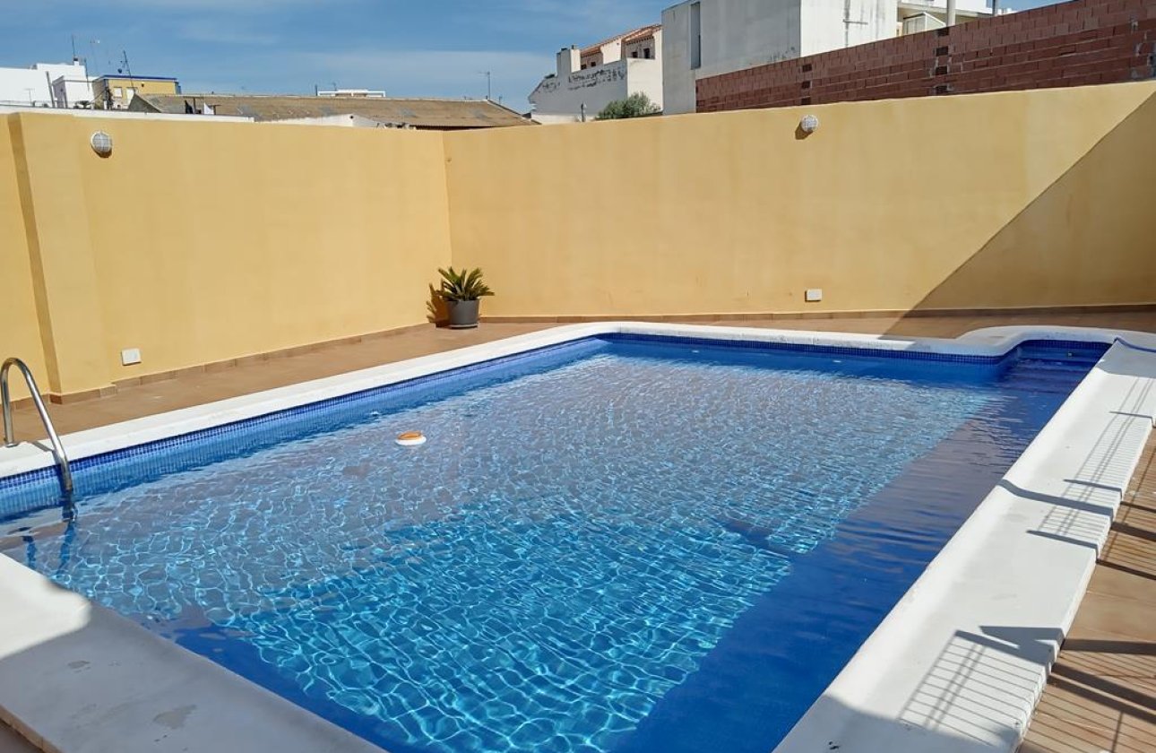 Herverkoop - Semi Detached -
Los Montesinos - PUEBLO CENTRO