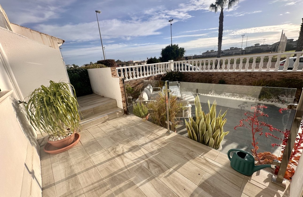 Herverkoop - Semi Detached -
Orihuela Costa - Ciñuelica