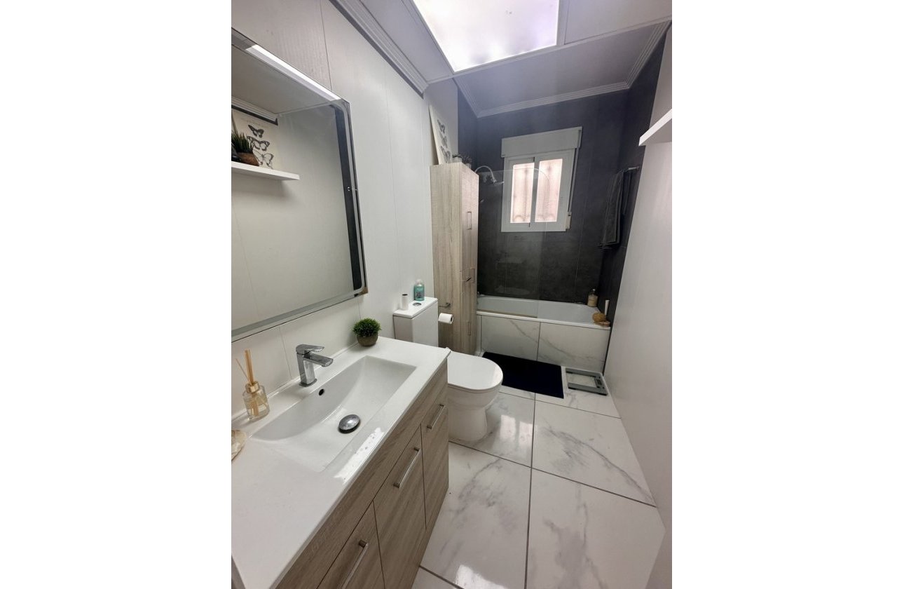 Herverkoop - Semi Detached -
Orihuela Costa - Ciñuelica