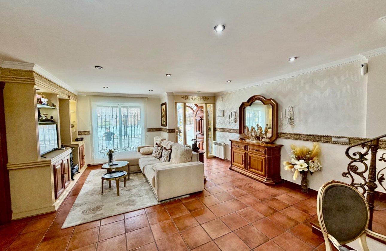 Herverkoop - Semi Detached -
Orihuela Costa - La Zenia