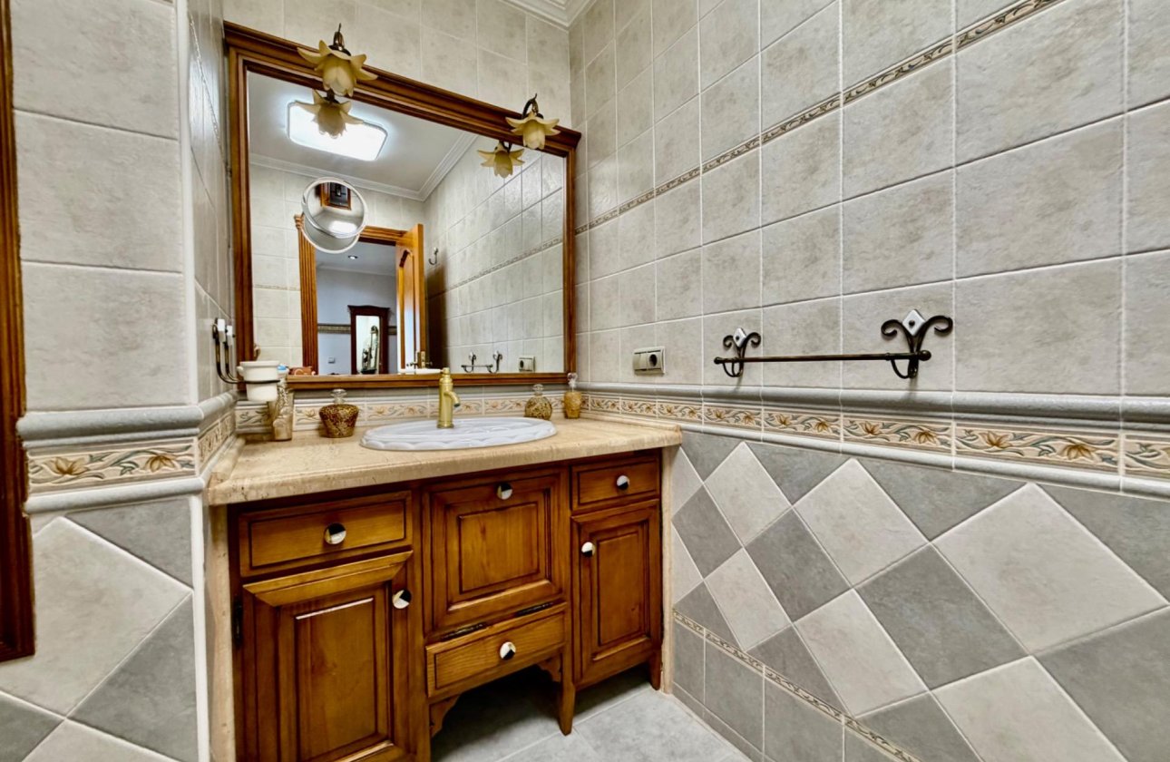 Herverkoop - Semi Detached -
Orihuela Costa - La Zenia