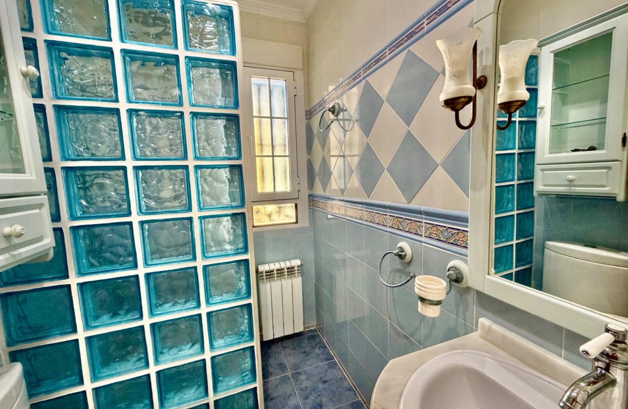 Herverkoop - Semi Detached -
Orihuela Costa - La Zenia