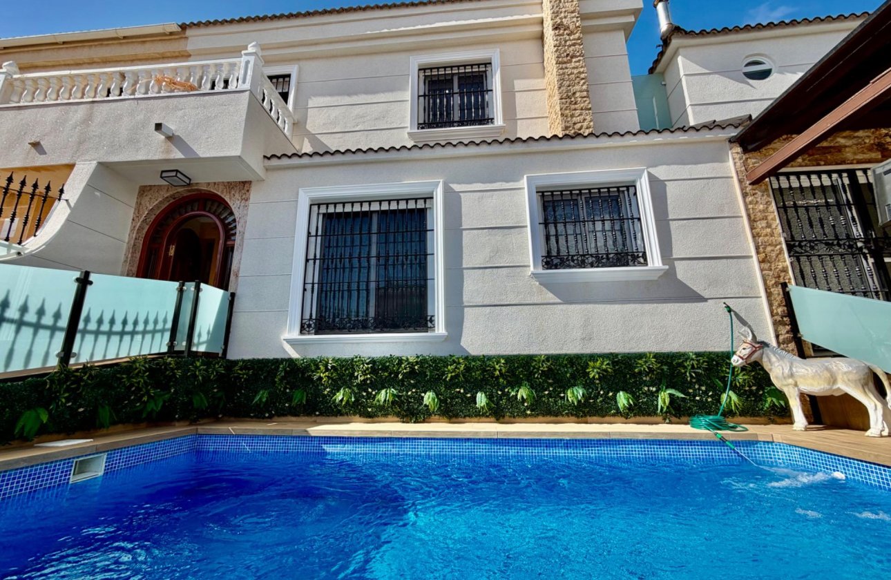 Herverkoop - Semi Detached -
Orihuela Costa - La Zenia