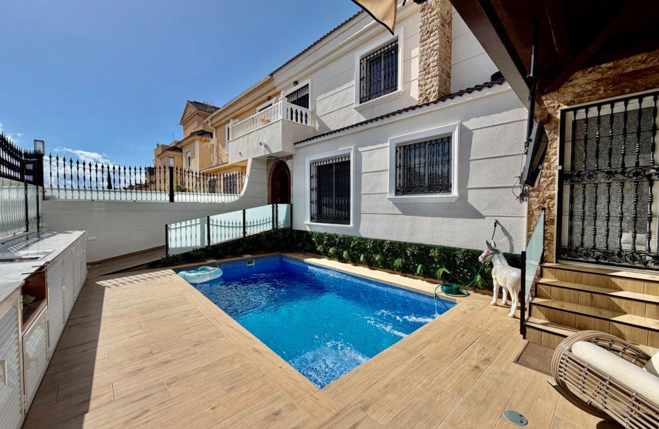 Herverkoop - Semi Detached -
Orihuela Costa - La Zenia