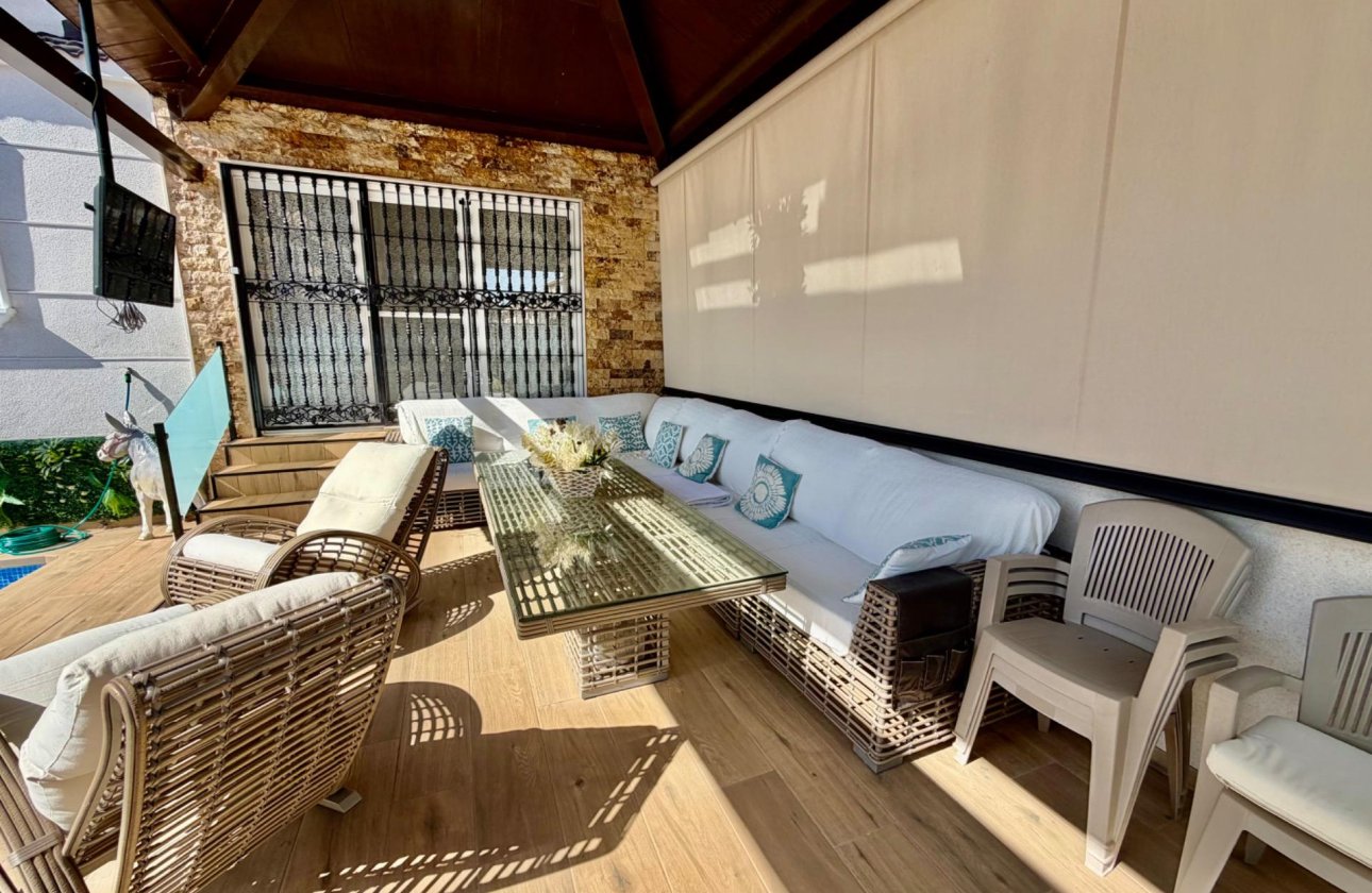 Herverkoop - Semi Detached -
Orihuela Costa - La Zenia