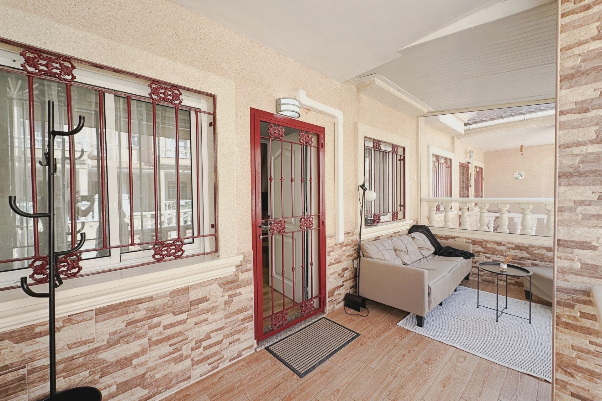 Herverkoop - Semi Detached -
Orihuela Costa - La Zenia