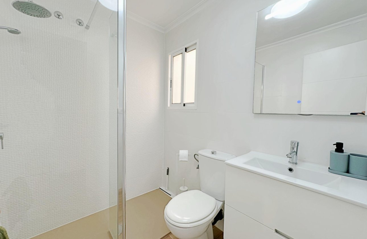 Herverkoop - Semi Detached -
Orihuela Costa - La Zenia