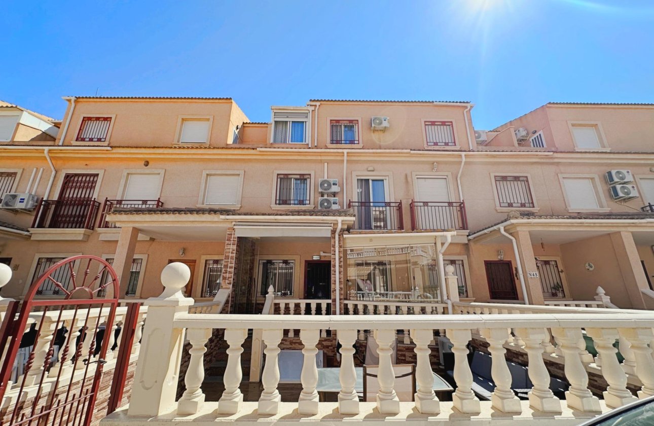 Herverkoop - Semi Detached -
Orihuela Costa - La Zenia