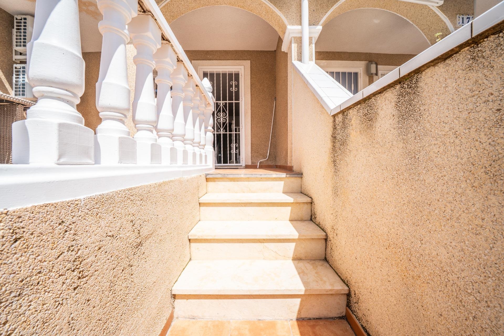 Herverkoop - Semi Detached -
Orihuela Costa - Los Almendros-la Florida