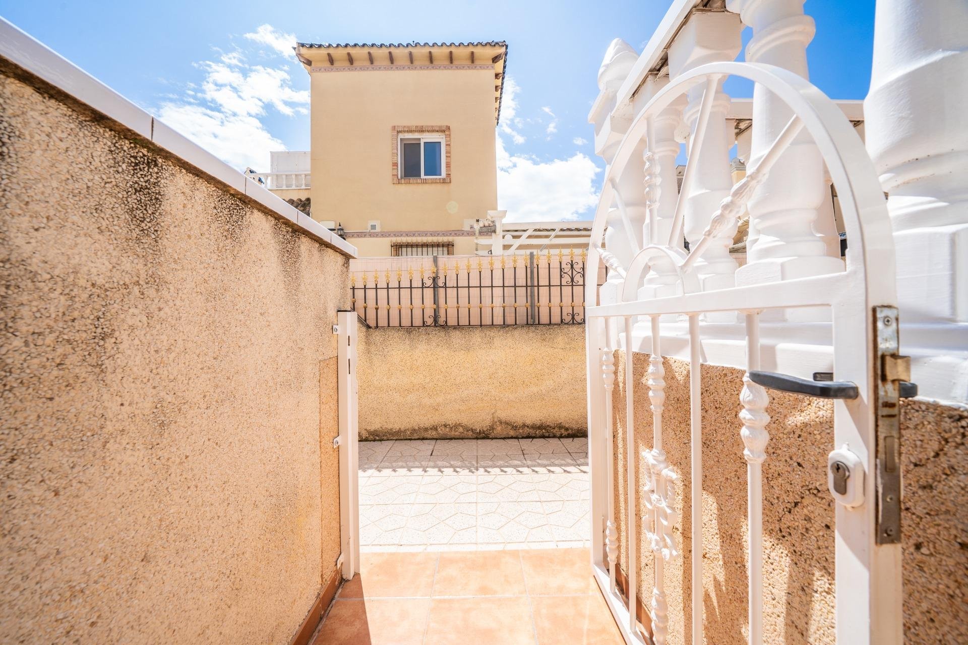 Herverkoop - Semi Detached -
Orihuela Costa - Los Almendros-la Florida