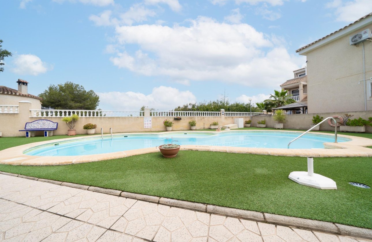 Herverkoop - Semi Detached -
Orihuela Costa - Los Almendros-la Florida