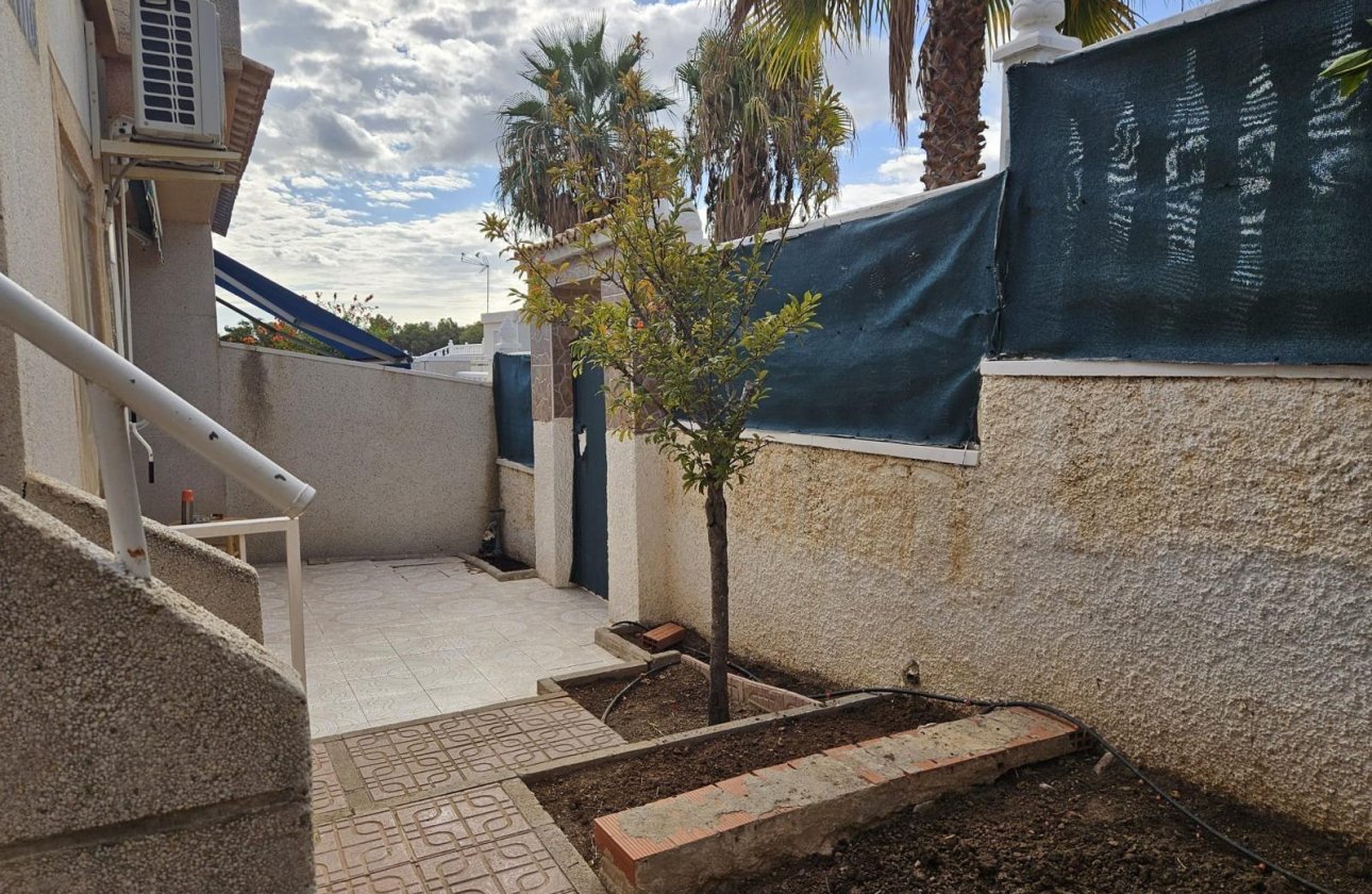 Herverkoop - Semi Detached -
Orihuela Costa - Los Altos