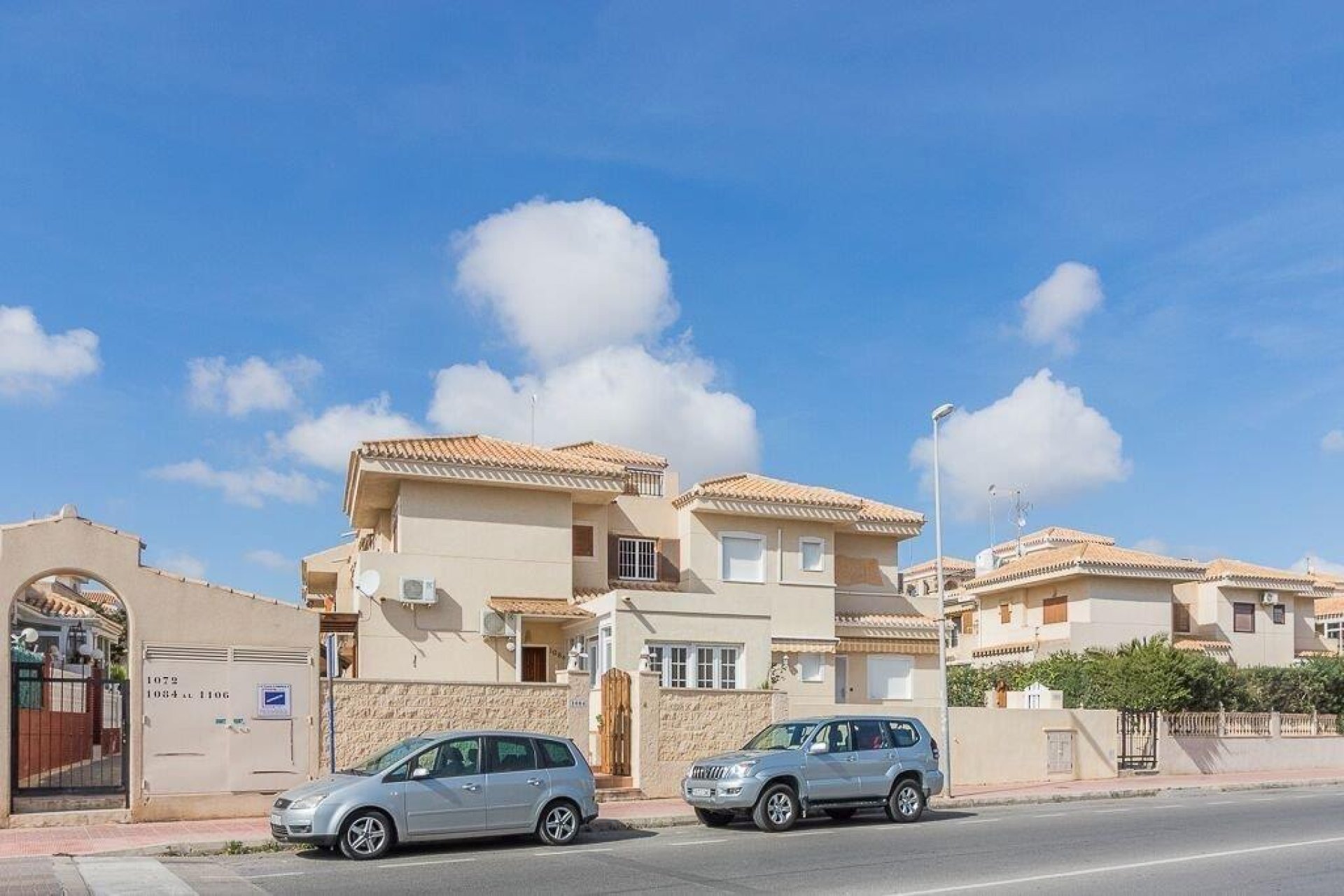 Herverkoop - Semi Detached -
Orihuela Costa - Playa Flamenca