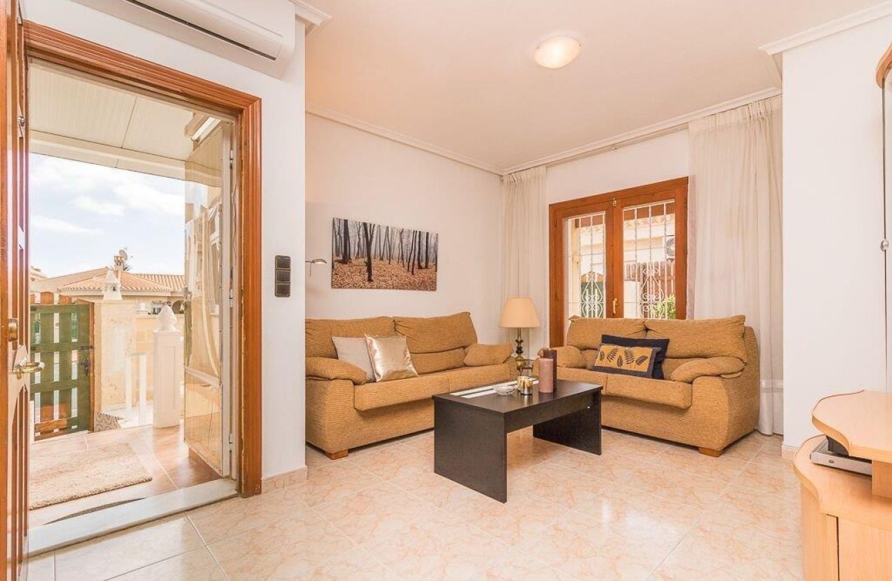 Herverkoop - Semi Detached -
Orihuela Costa - Playa Flamenca