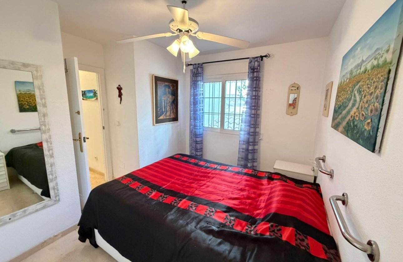 Herverkoop - Semi Detached -
Orihuela Costa - Playa Flamenca