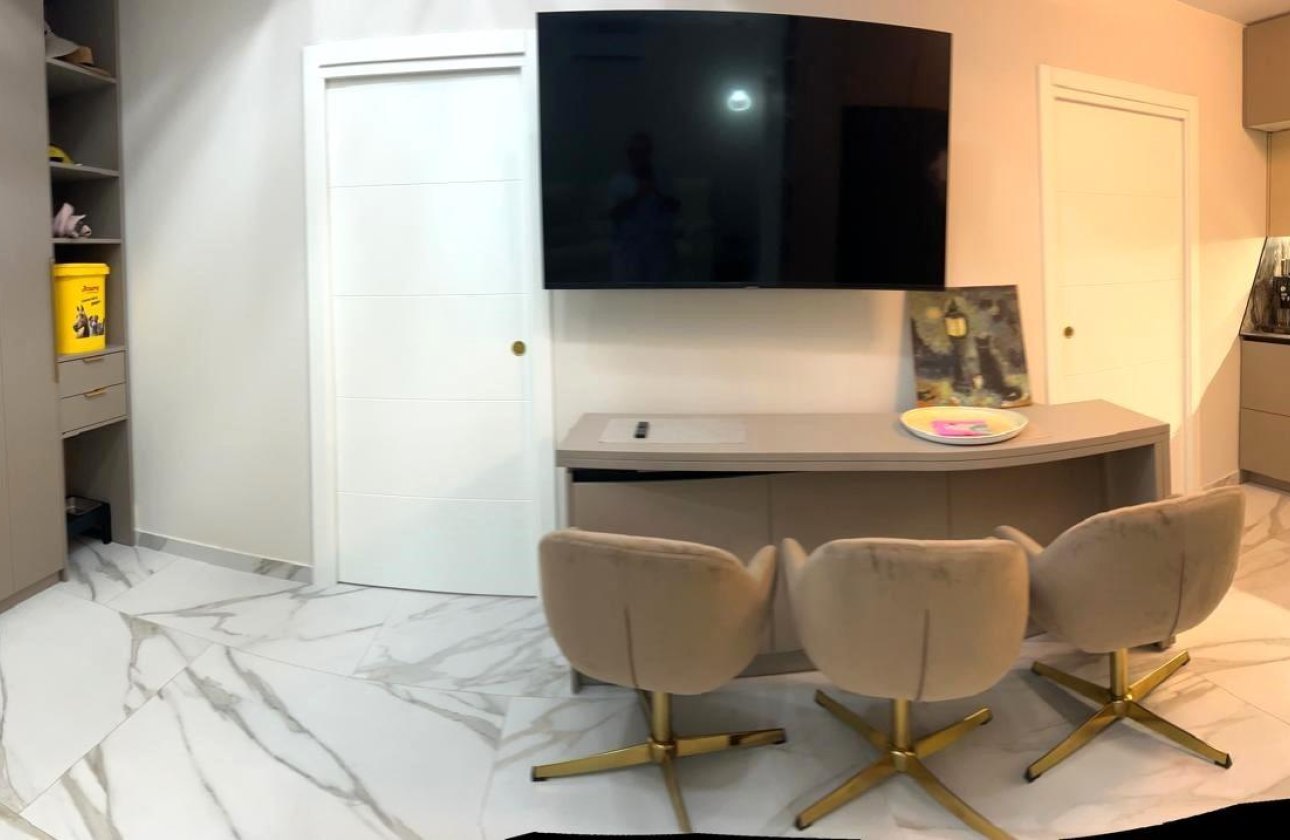 Herverkoop - Semi Detached -
Orihuela Costa - Playa Flamenca
