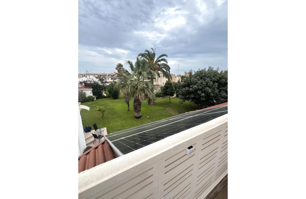 Herverkoop - Semi Detached -
Orihuela Costa - Playa Flamenca