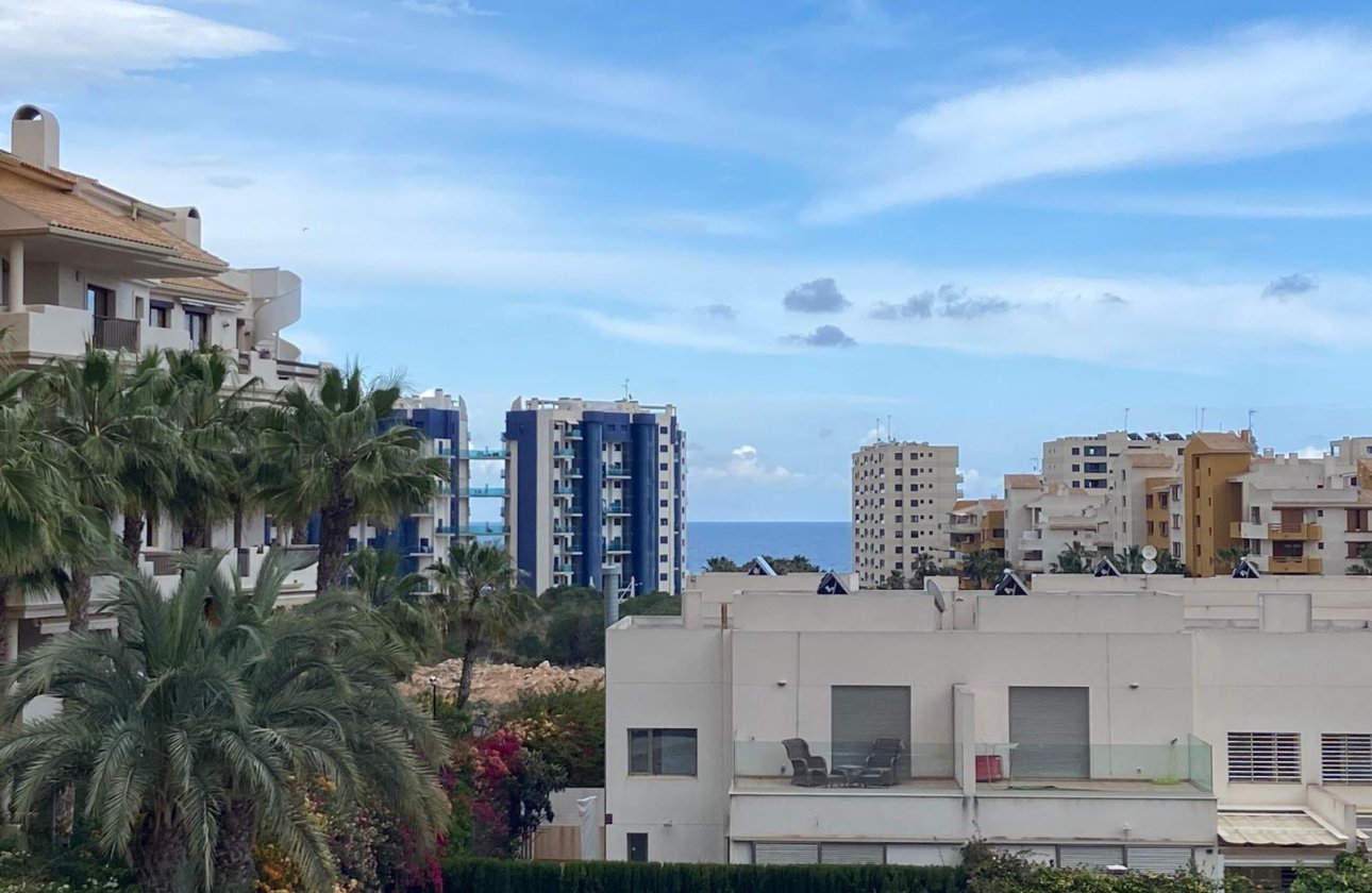 Herverkoop - Semi Detached -
Orihuela Costa - Punta Prima