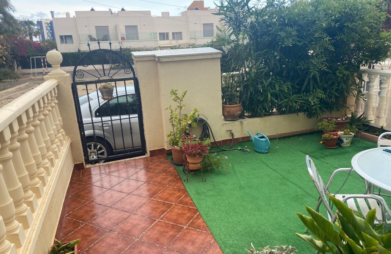 Herverkoop - Semi Detached -
Orihuela Costa - Punta Prima