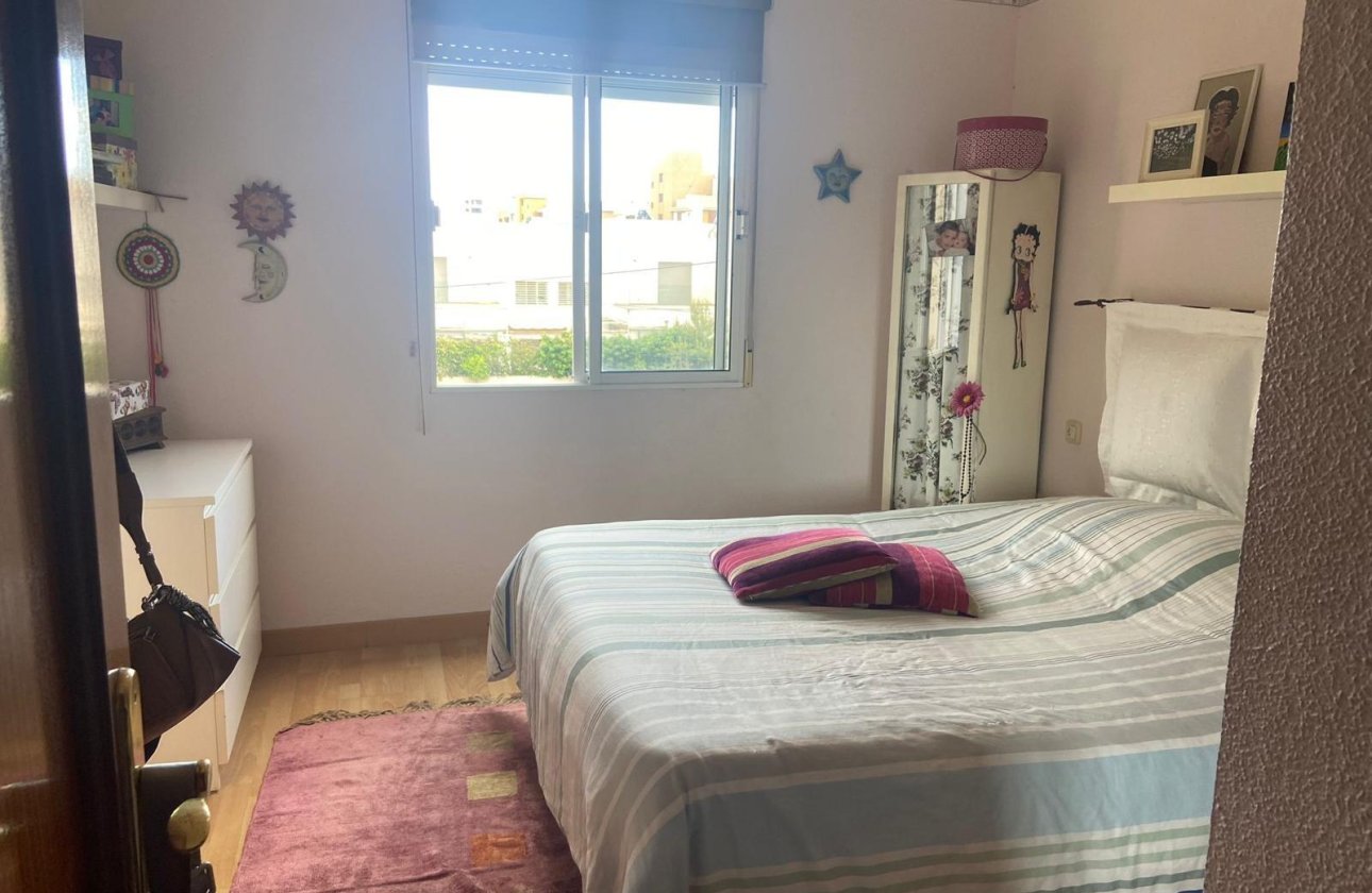 Herverkoop - Semi Detached -
Orihuela Costa - Punta Prima