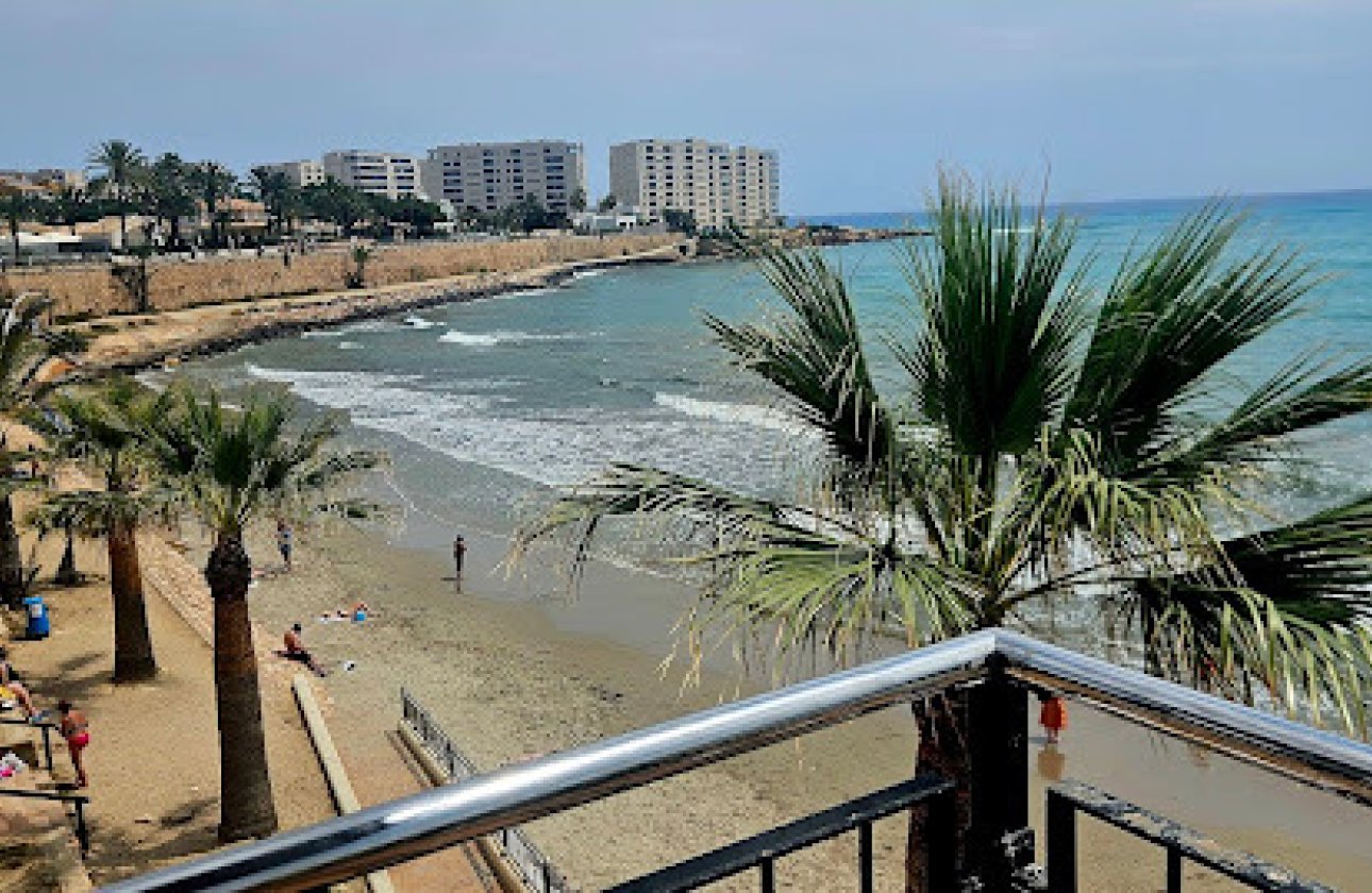 Herverkoop - Semi Detached -
Orihuela Costa - Punta Prima