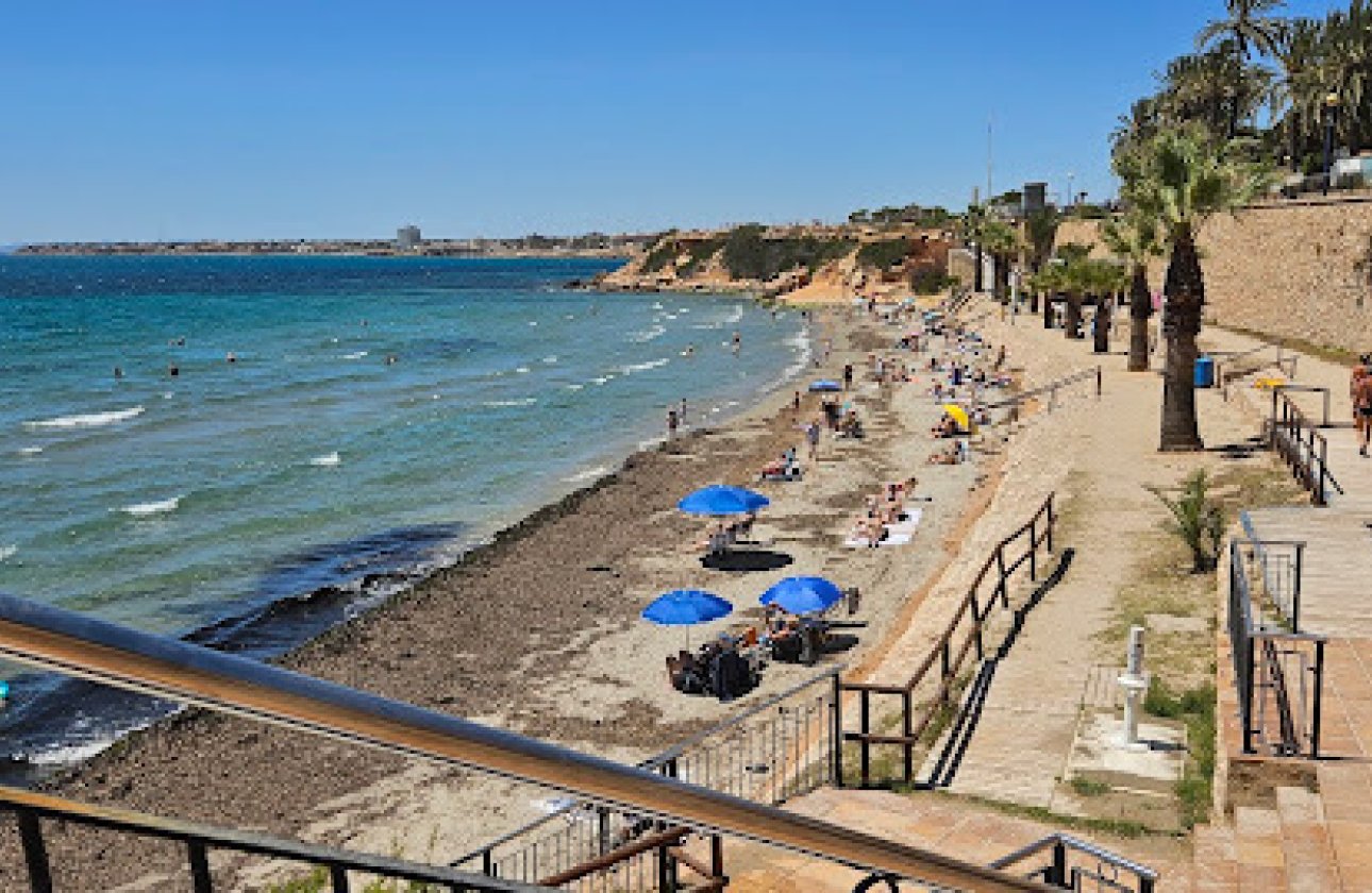 Herverkoop - Semi Detached -
Orihuela Costa - Punta Prima