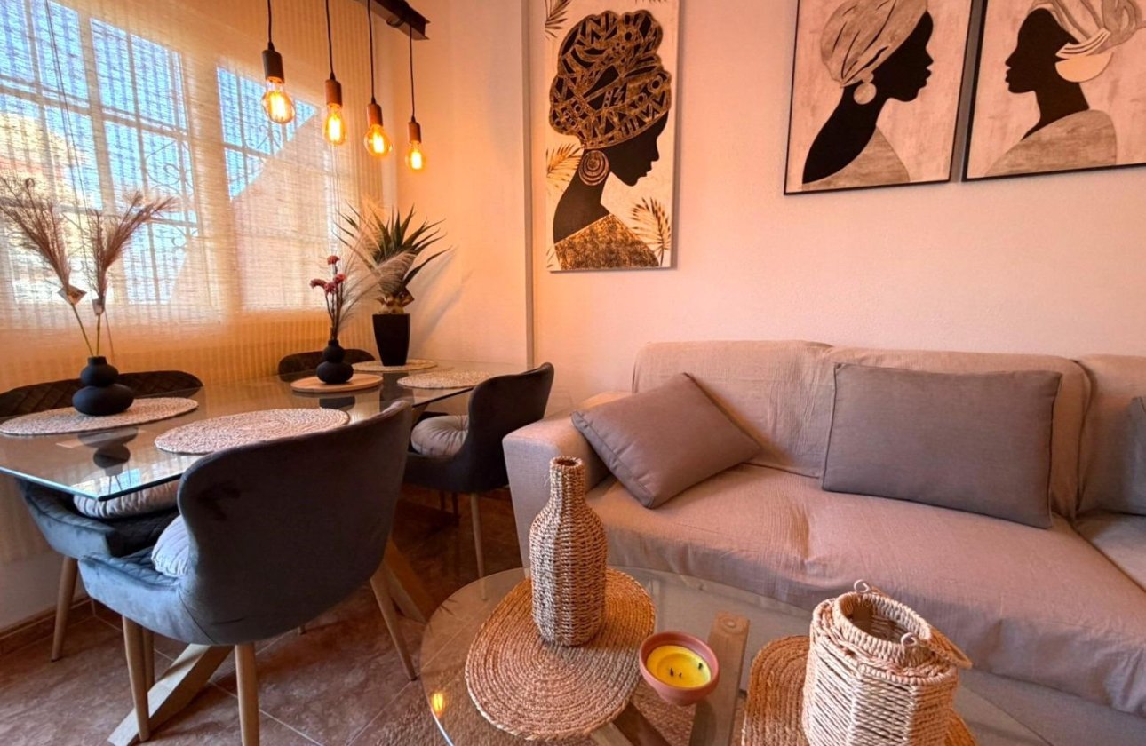 Herverkoop - Semi Detached -
Orihuela Costa - Villamartín