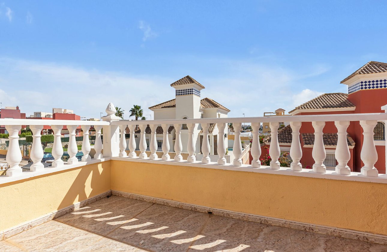 Herverkoop - Semi Detached Penthouse -
Orihuela Costa - Costa Blanca