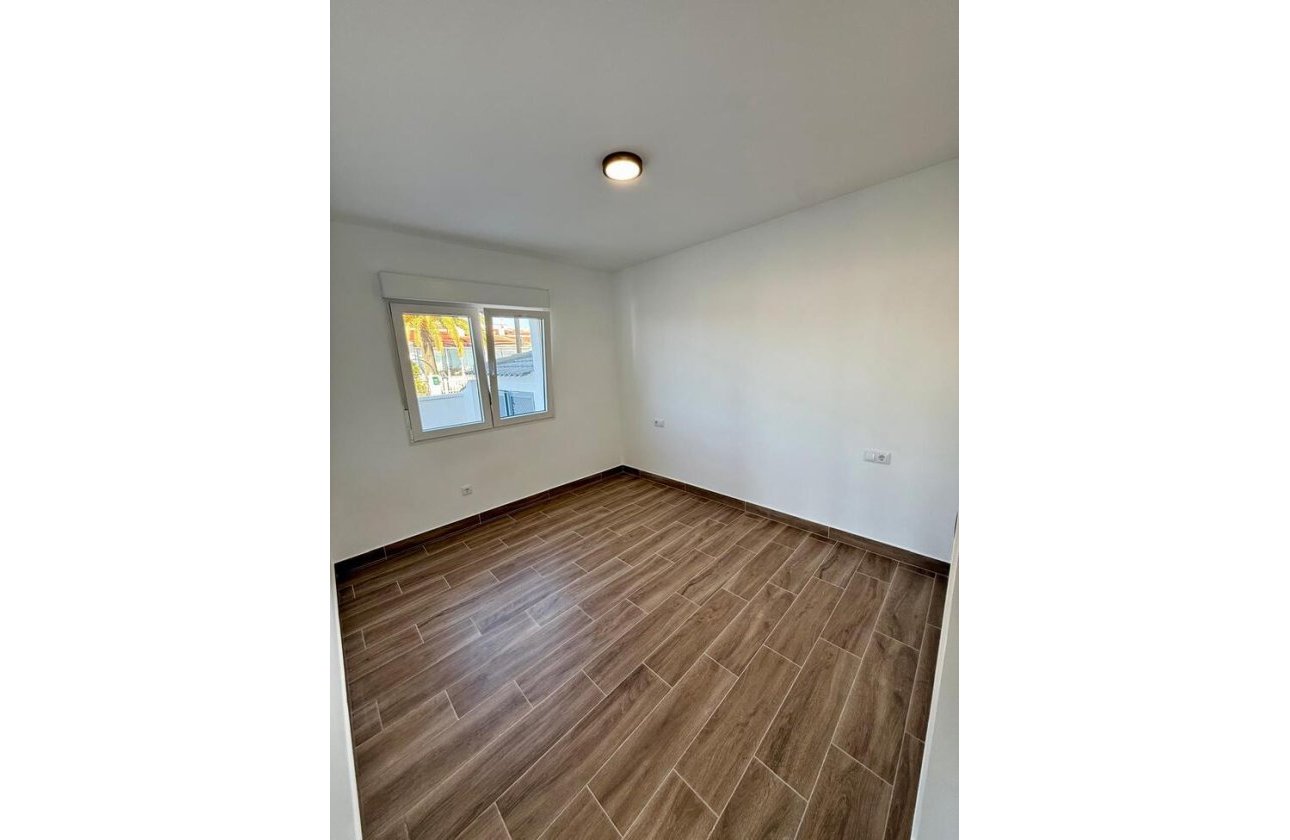 Herverkoop - Semi Detached -
Rojales, CIudad Quesada