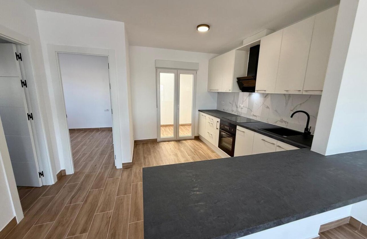 Herverkoop - Semi Detached -
Rojales, CIudad Quesada