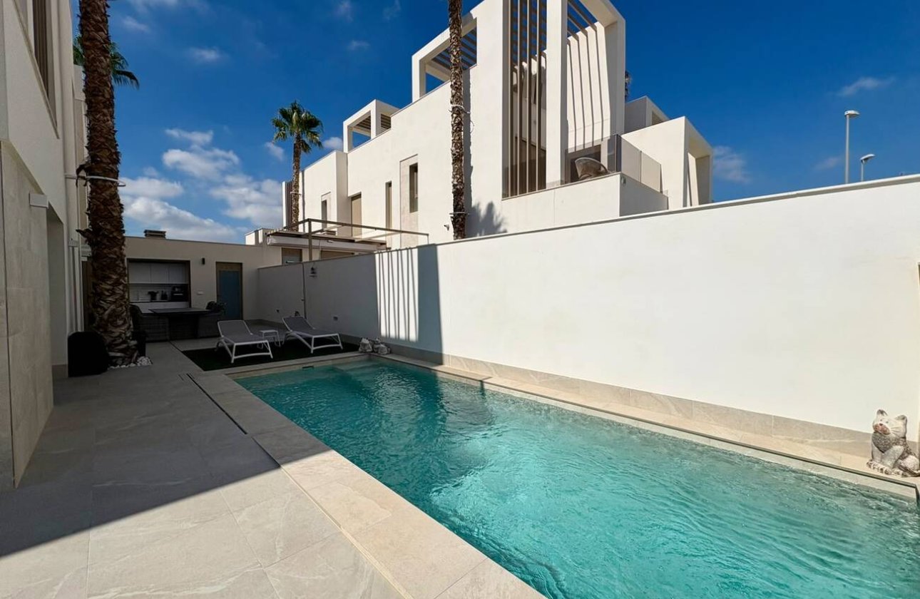 Herverkoop - Semi Detached -
Rojales - Ciudad Quesada