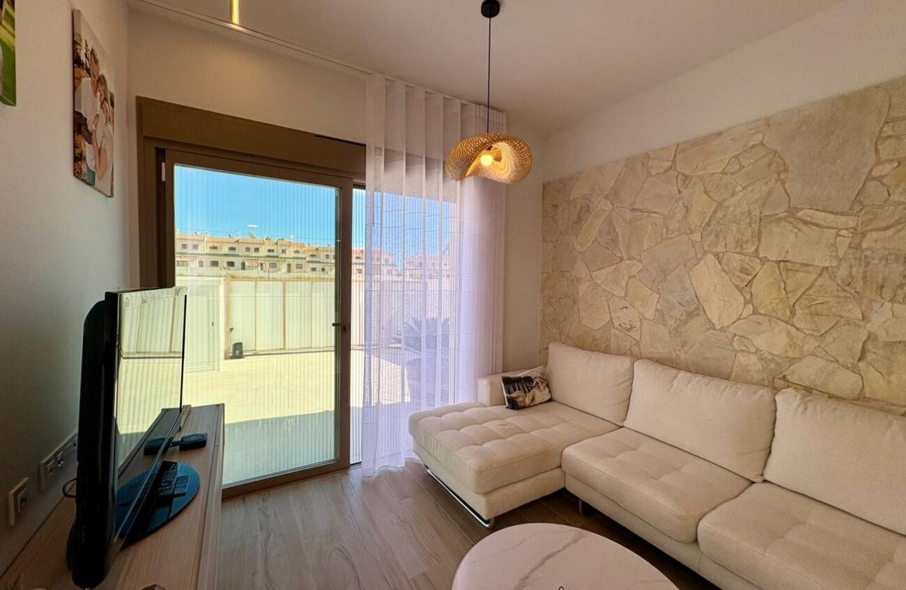 Herverkoop - Semi Detached -
Rojales - Ciudad Quesada