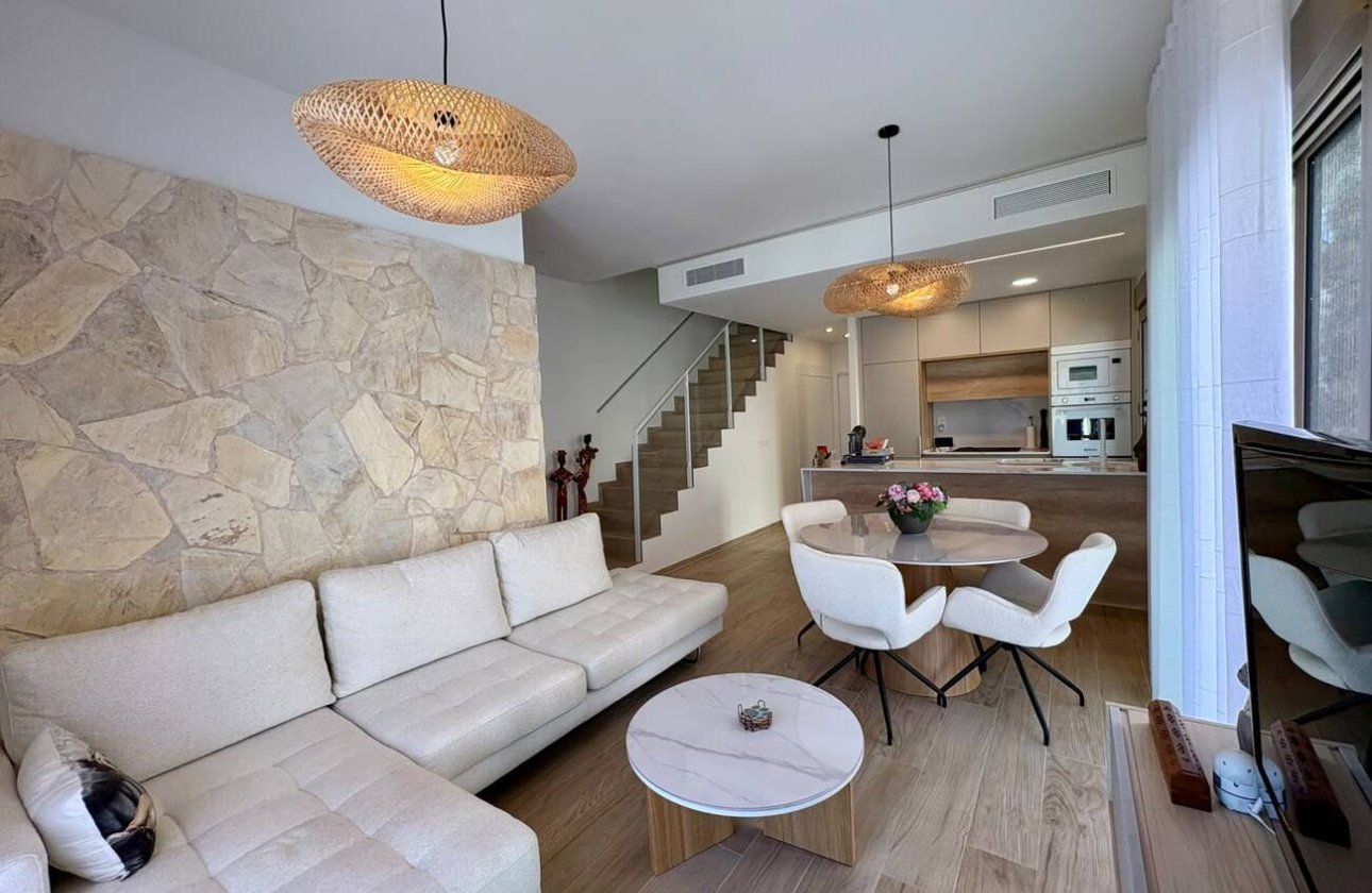 Herverkoop - Semi Detached -
Rojales - Ciudad Quesada