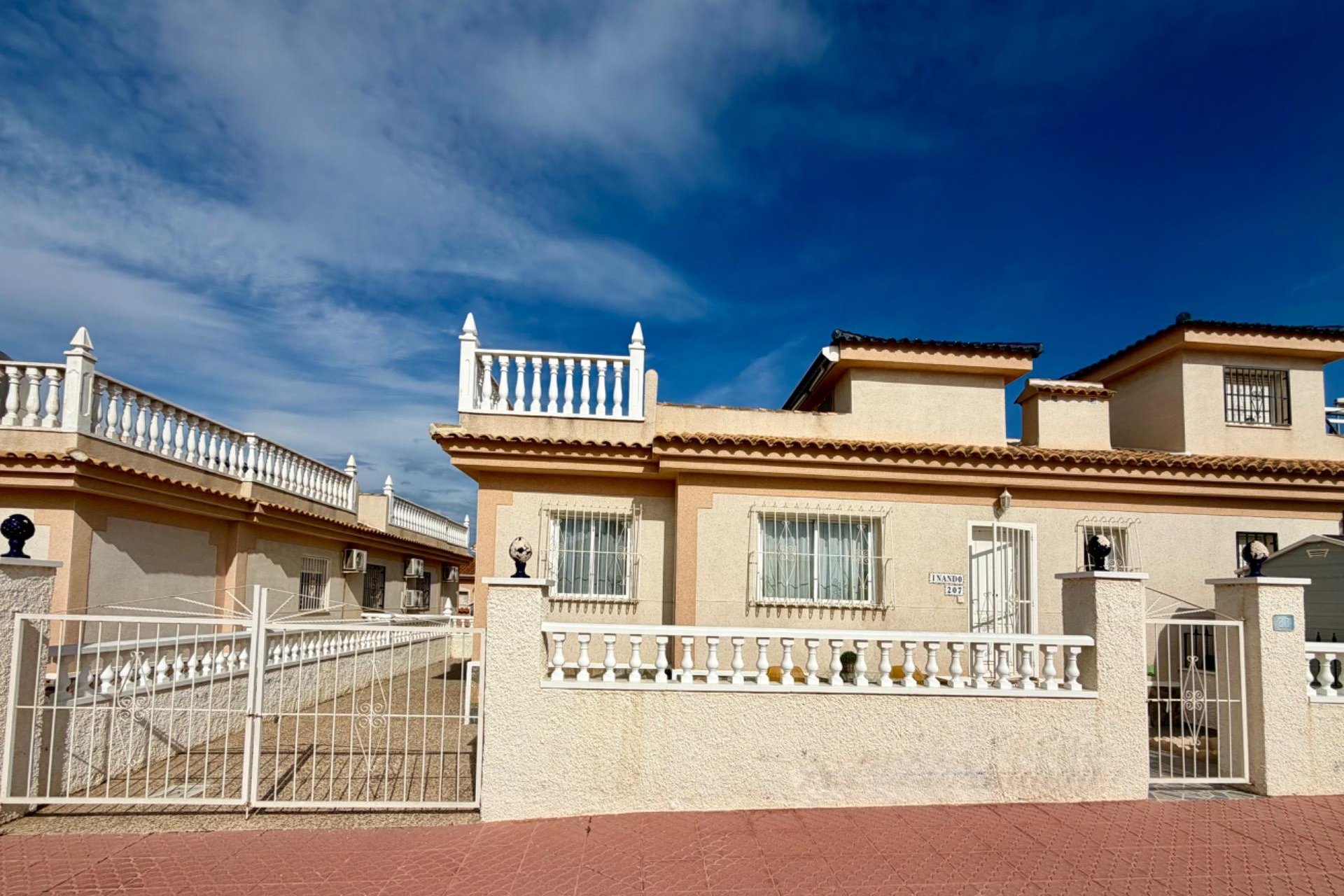 Herverkoop - Semi Detached -
Rojales - Pueblo