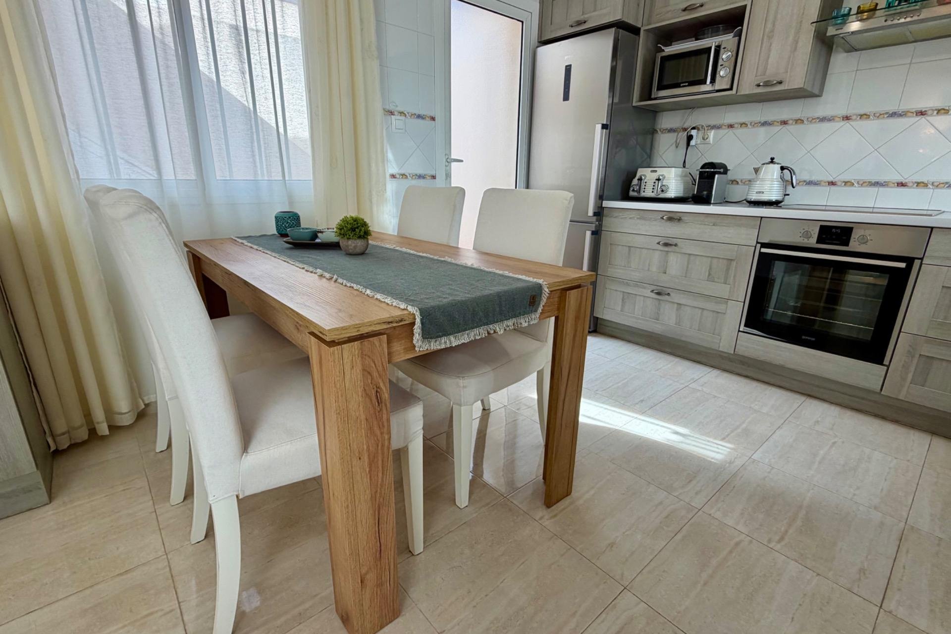 Herverkoop - Semi Detached -
Rojales - Pueblo