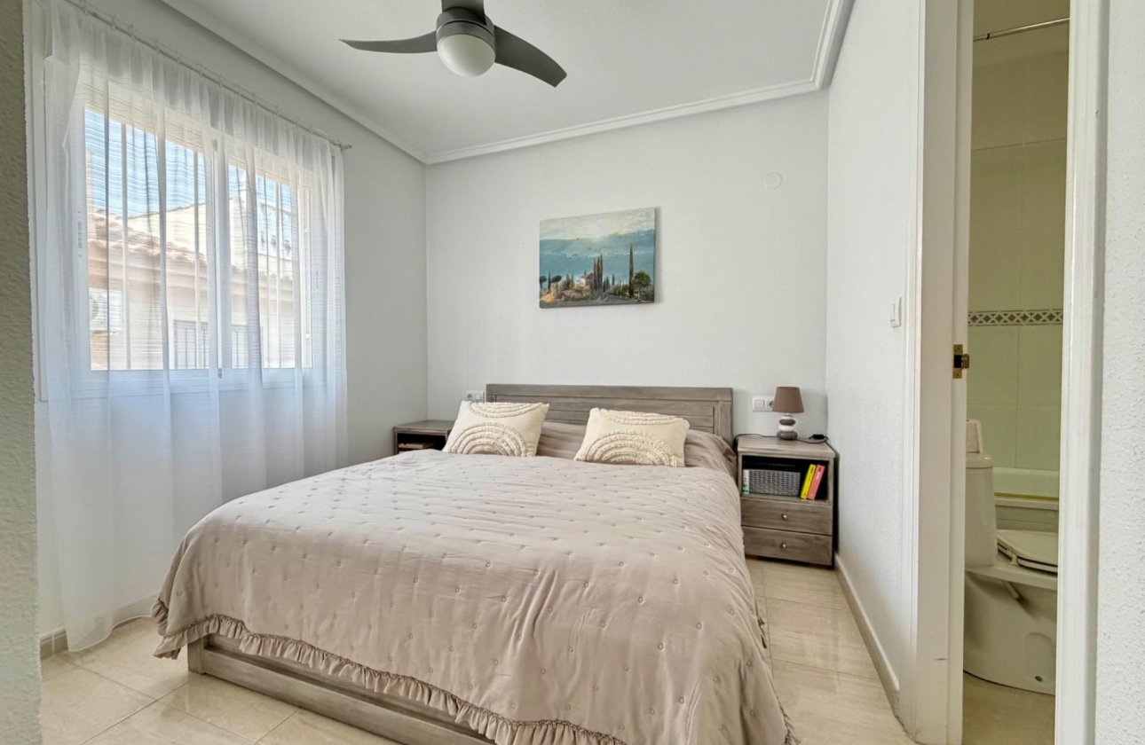 Herverkoop - Semi Detached -
Rojales - Pueblo