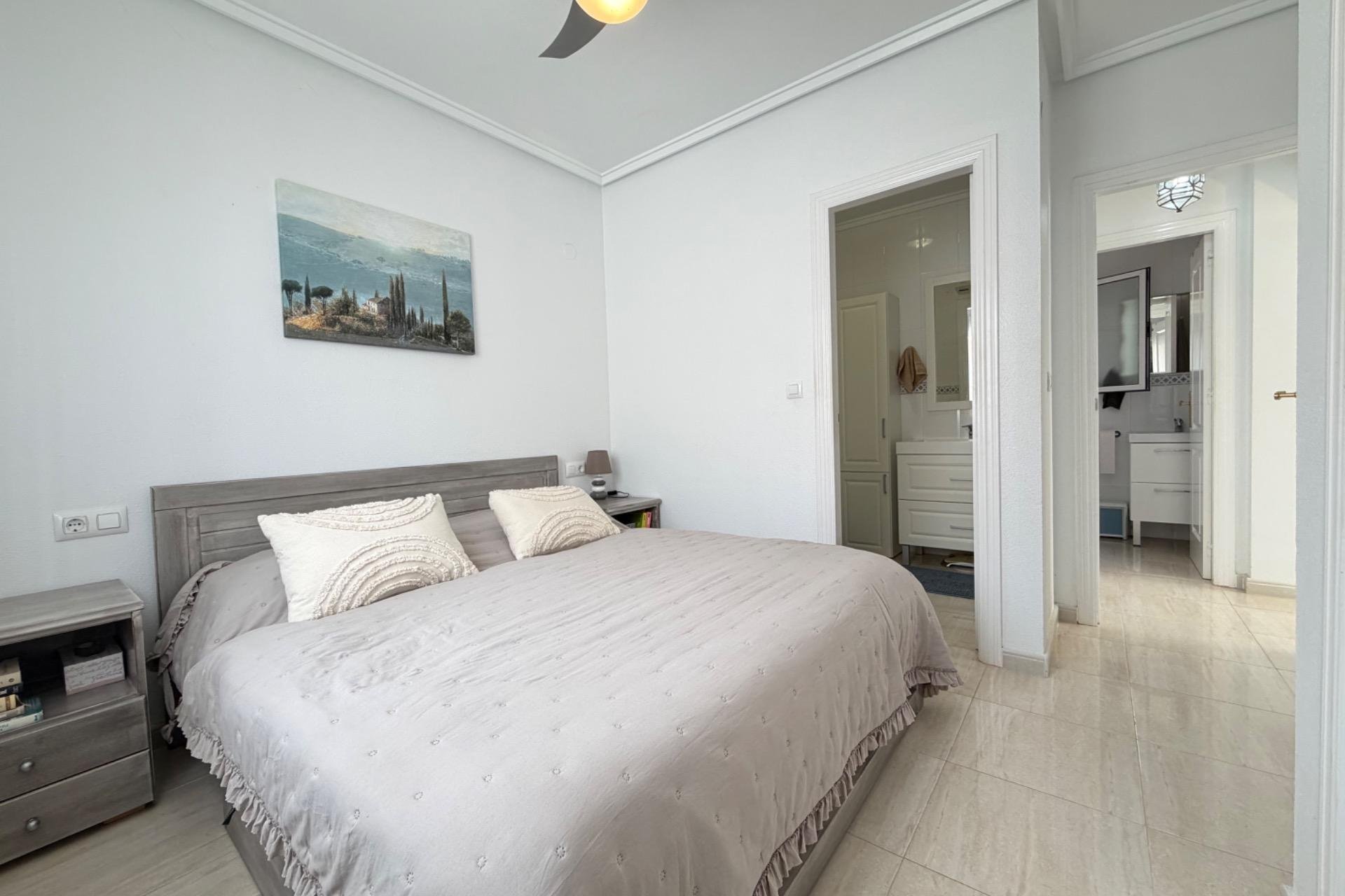 Herverkoop - Semi Detached -
Rojales - Pueblo