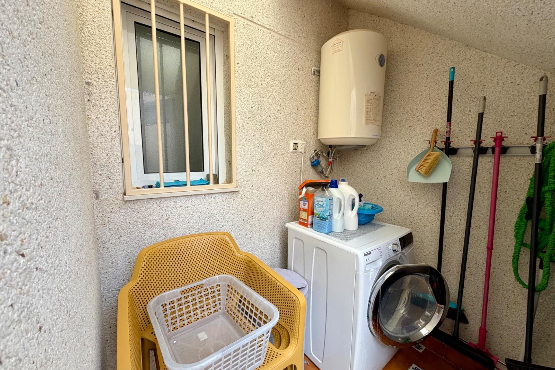 Herverkoop - Semi Detached -
Rojales - Pueblo