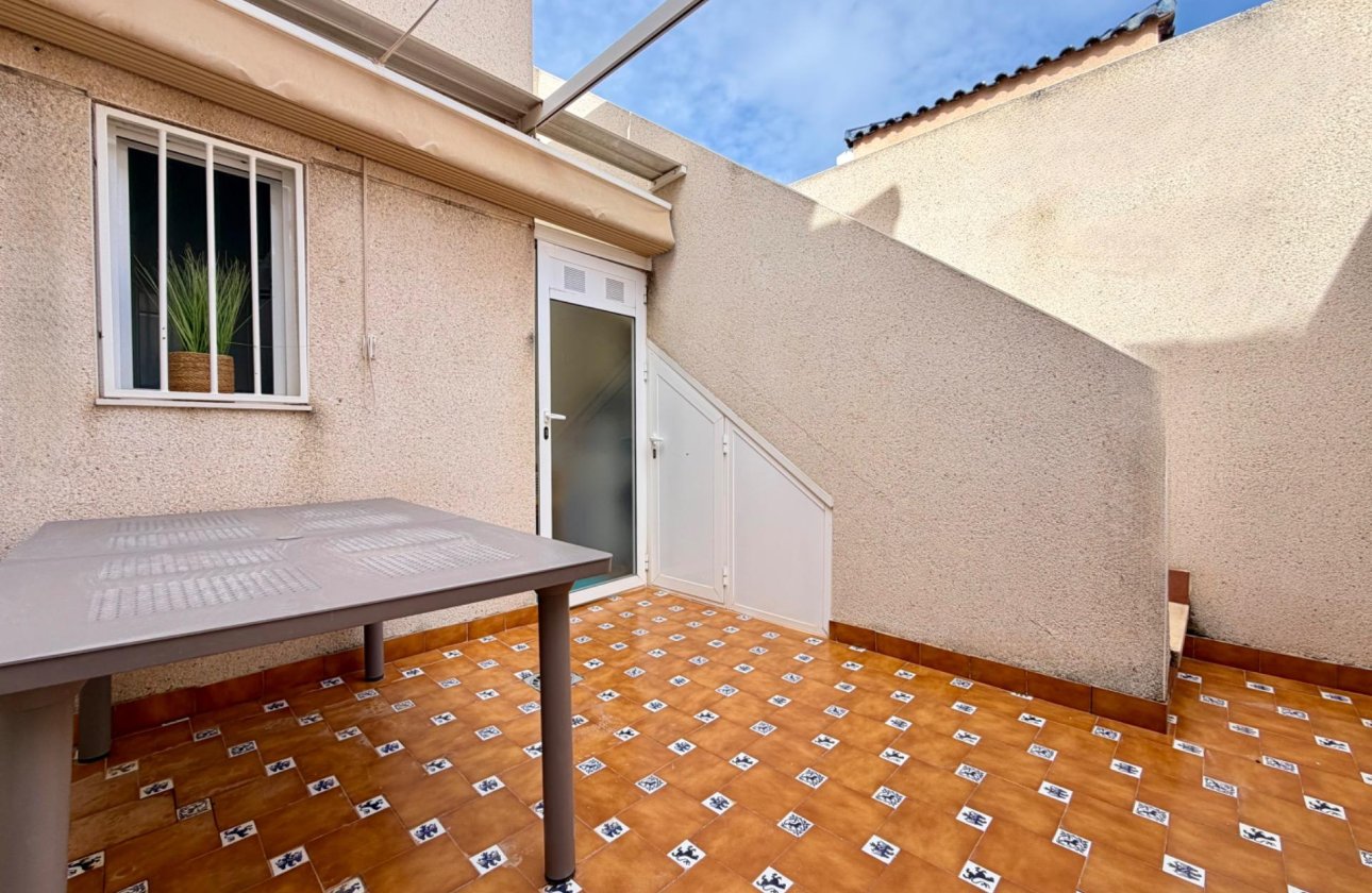 Herverkoop - Semi Detached -
Rojales - Pueblo