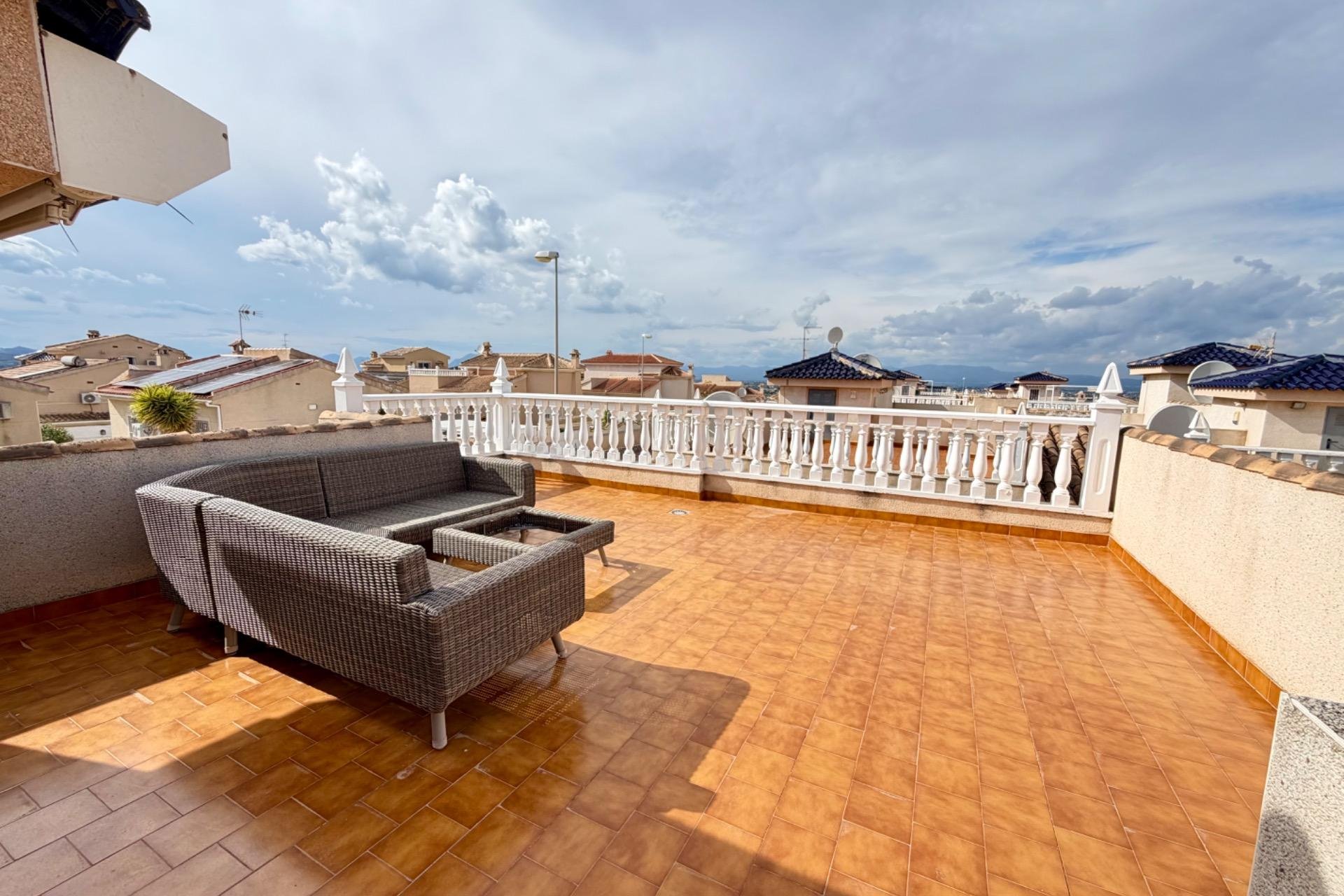 Herverkoop - Semi Detached -
Rojales - Pueblo