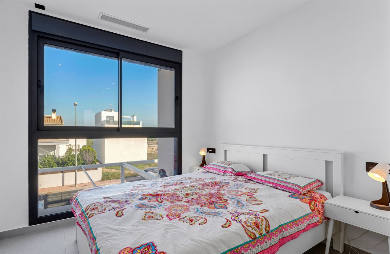 Herverkoop - Semi Detached -
Rojales - Town