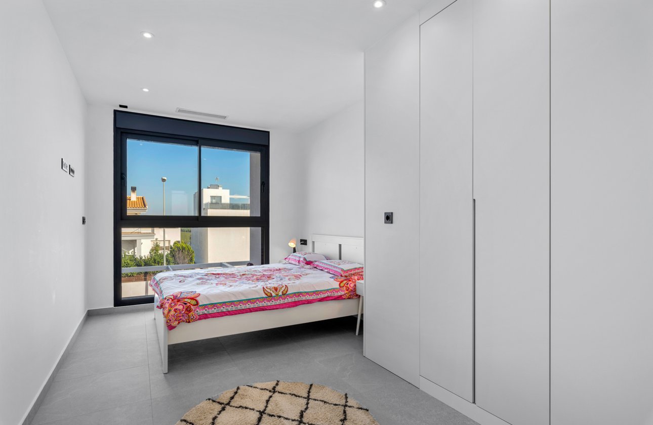 Herverkoop - Semi Detached -
Rojales - Town