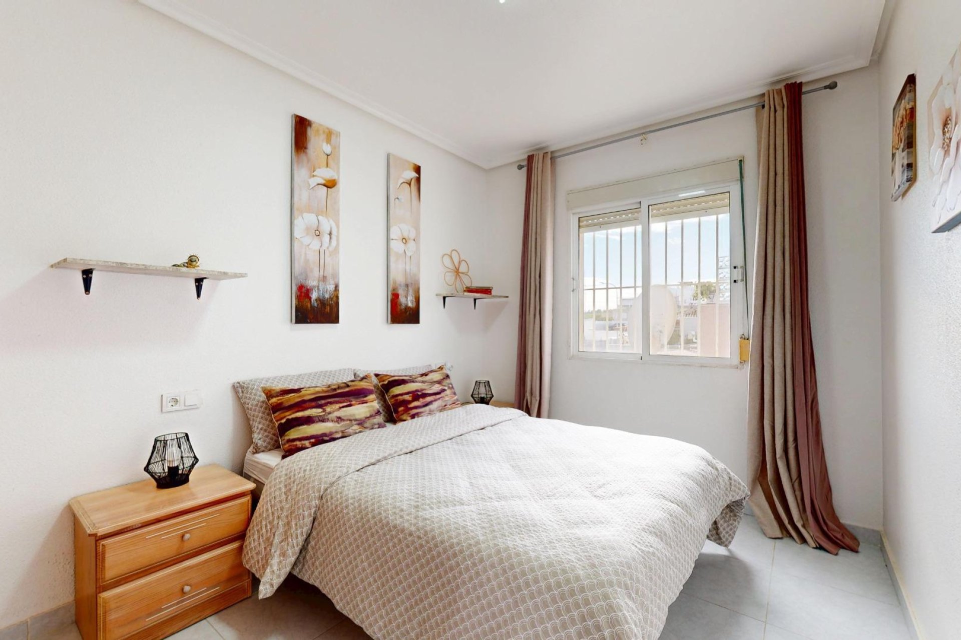 Herverkoop - Semi Detached -
San Miguel de Salinas - 03193