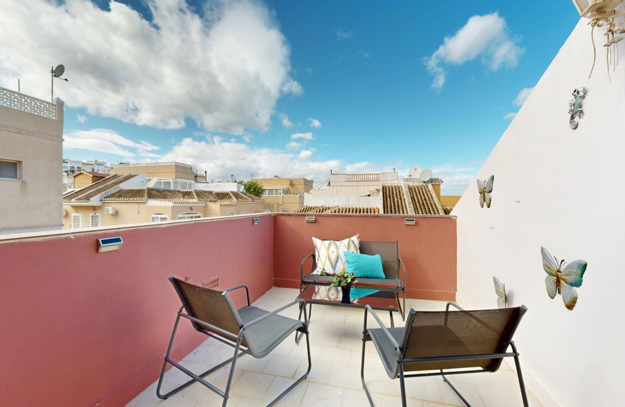 Herverkoop - Semi Detached -
San Miguel de Salinas - 03193
