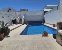 Herverkoop - Semi Detached -
San Miguel de Salinas - Inland